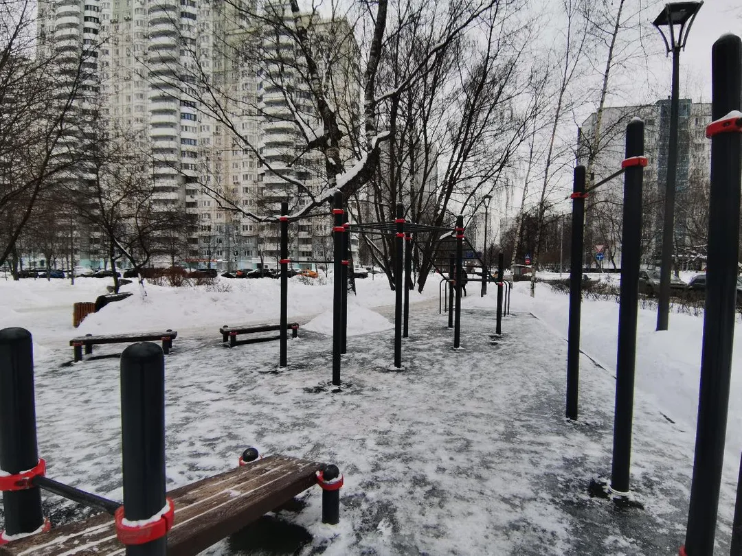 Air Skier la Calisthenics Park at Вологодский проезд, Москва #wp2845 – fotografia 3 din 5