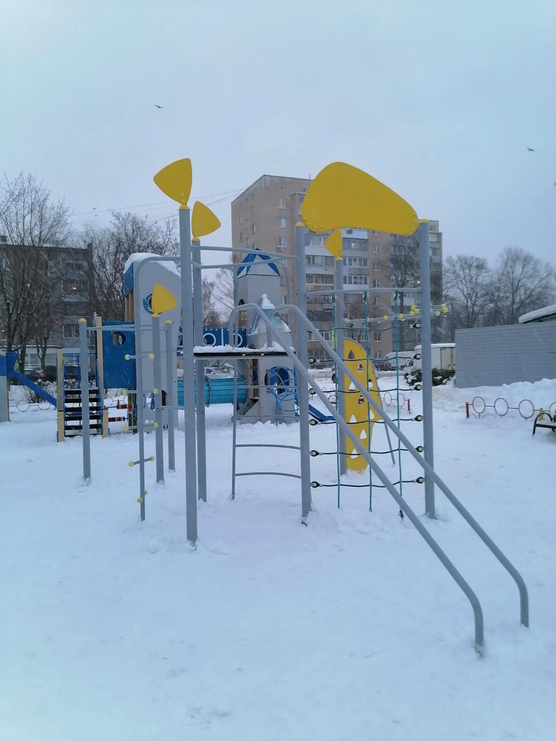 Klimmzugstange bei Calisthenics Park at Центральная улица, Дубна – Foto 1 von 6