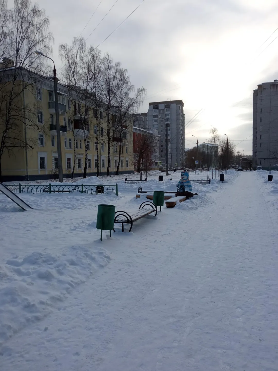 Parallele presso Calisthenics Park at улица Евгения Пичугина, городской округ Тверь – foto 6 di 6