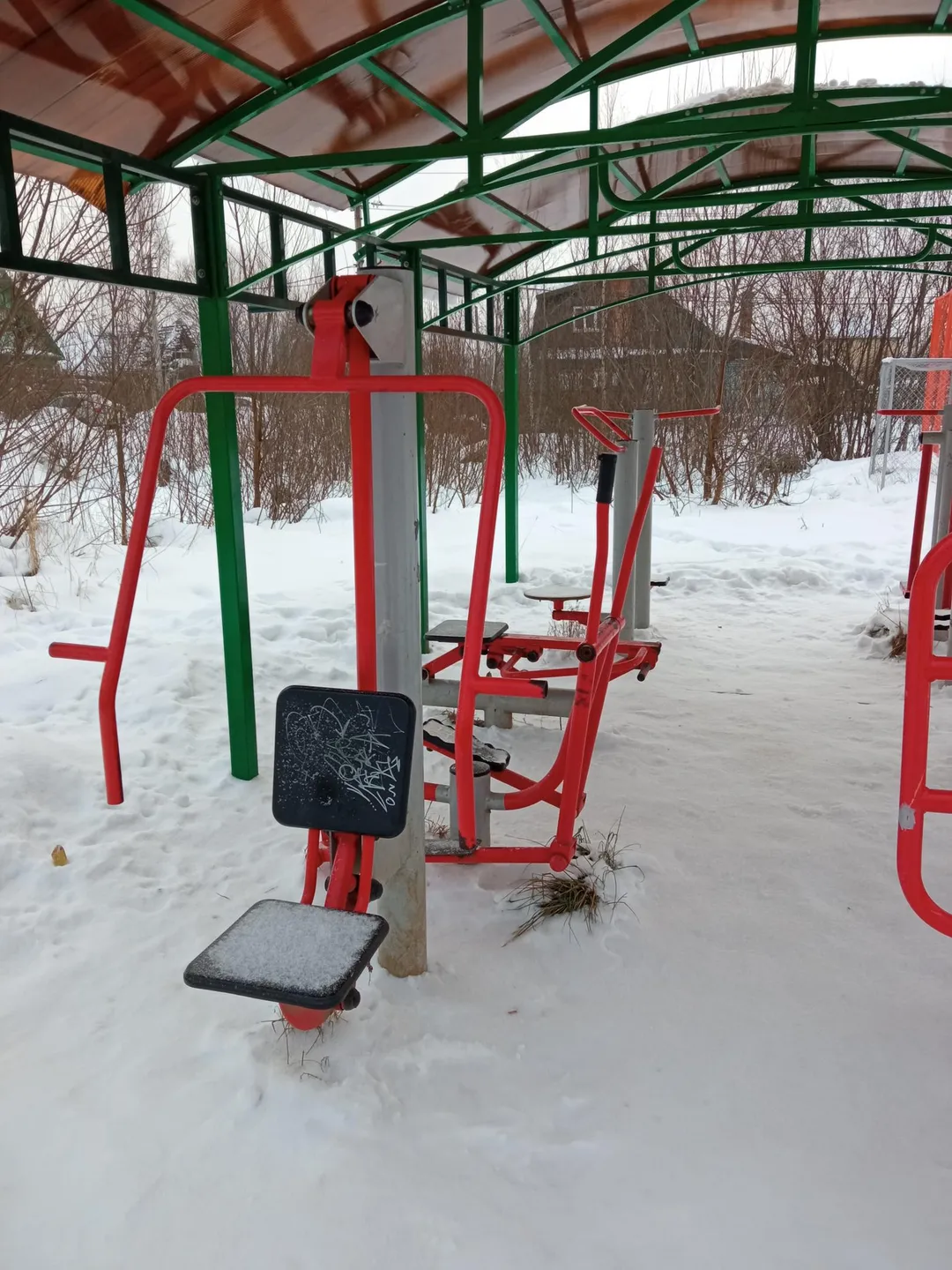 Air skier presso Calisthenics Park at Стахановская улица, городской округ Тверь – foto 5 di 7