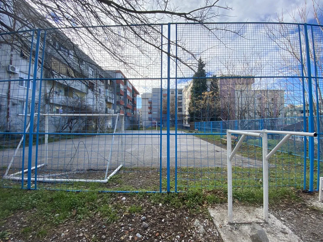 Bară de tracțiuni la Calisthenics Park at Đečevića, Podgorica – fotografia 4 din 4
