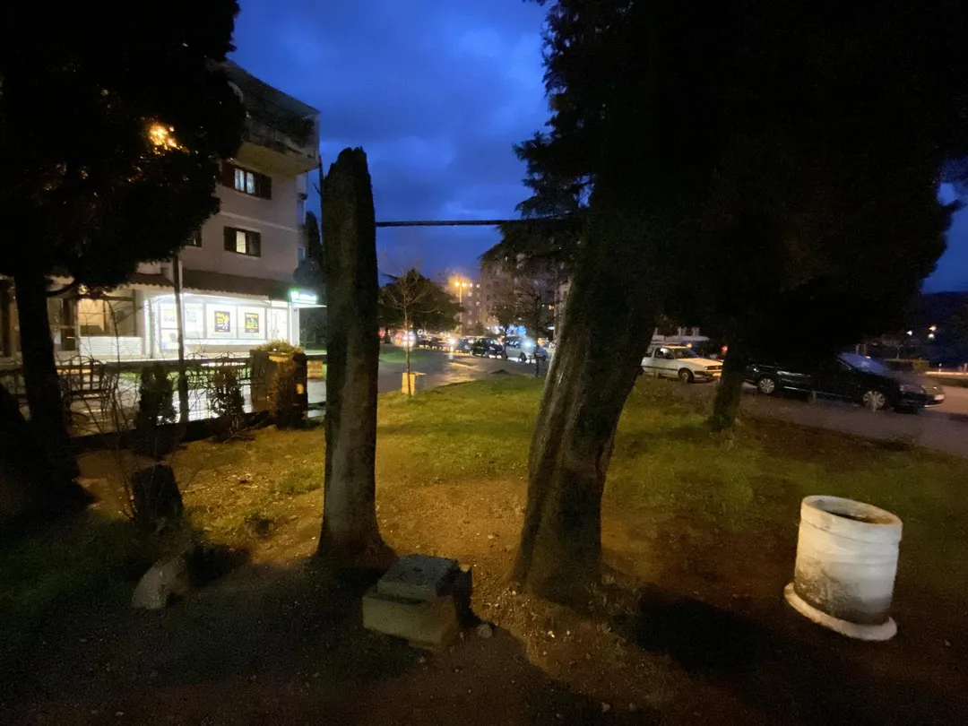Bară de tracțiuni la Calisthenics Park at Belvederska, Podgorica – fotografia 5 din 5