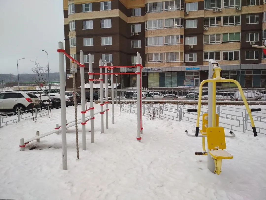 Pull Up Bar at Calisthenics Park at Severnaya ulitsa, Odintsovo #wp2881 – photo 1 of 1