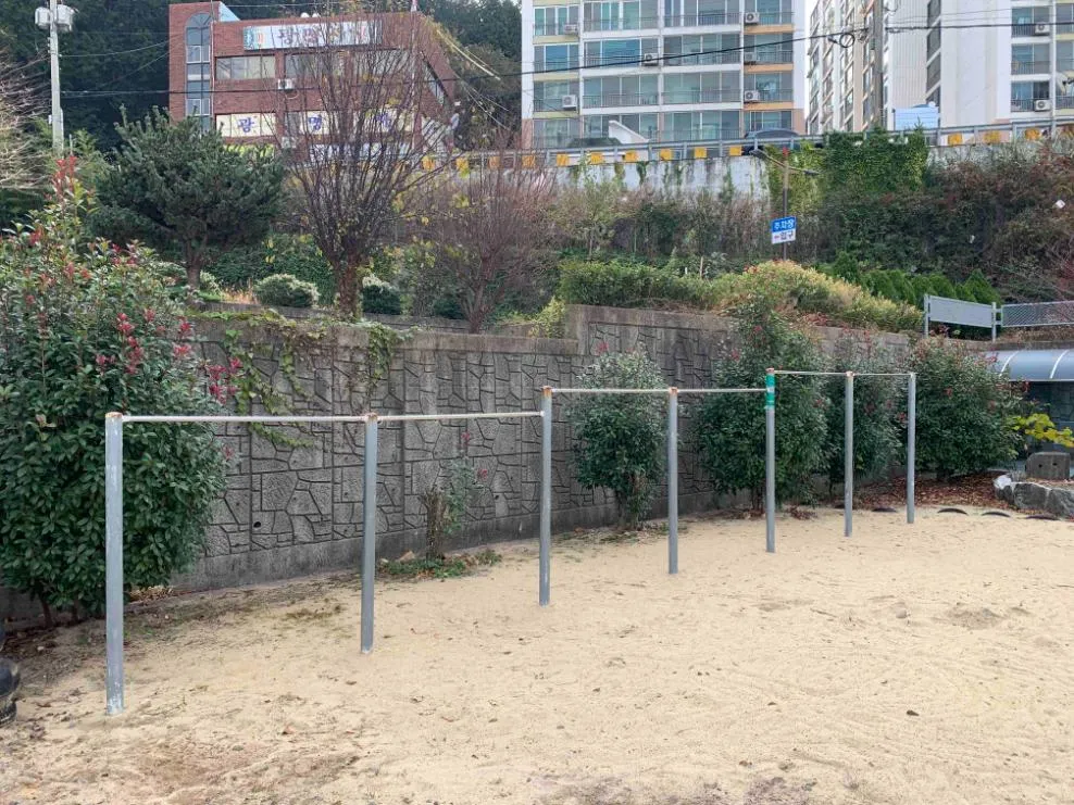 Pull Up Bar at Calisthenics Park at 거제대로, 거제시 – photo 1 of 1