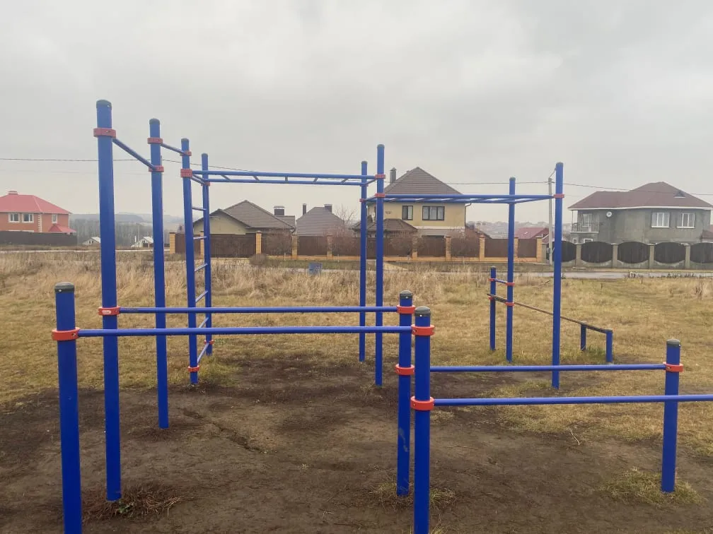 Barren bei Outdoor Gym #wp2901 in Беломестное – Foto 2 von 3