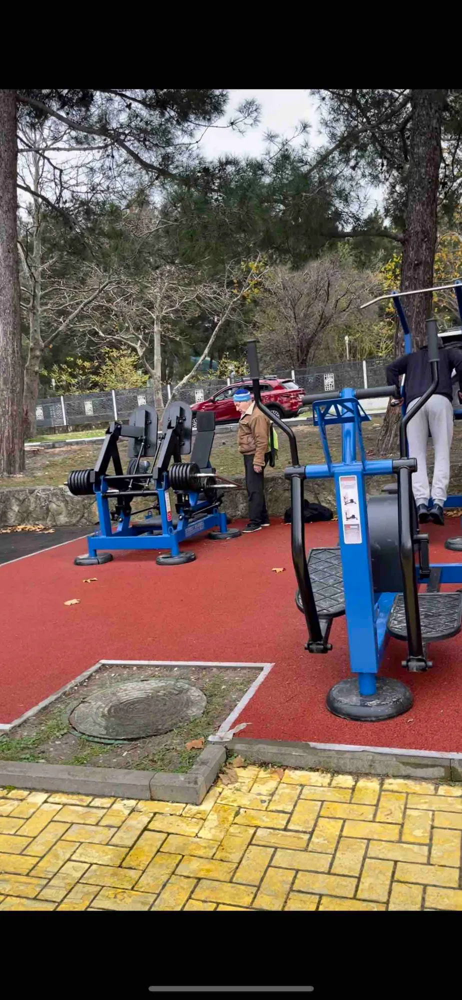 Sbarra per trazioni presso Outdoor Gym in микрорайон "Парус", Геленджик #wp2904 – foto 1 di 1