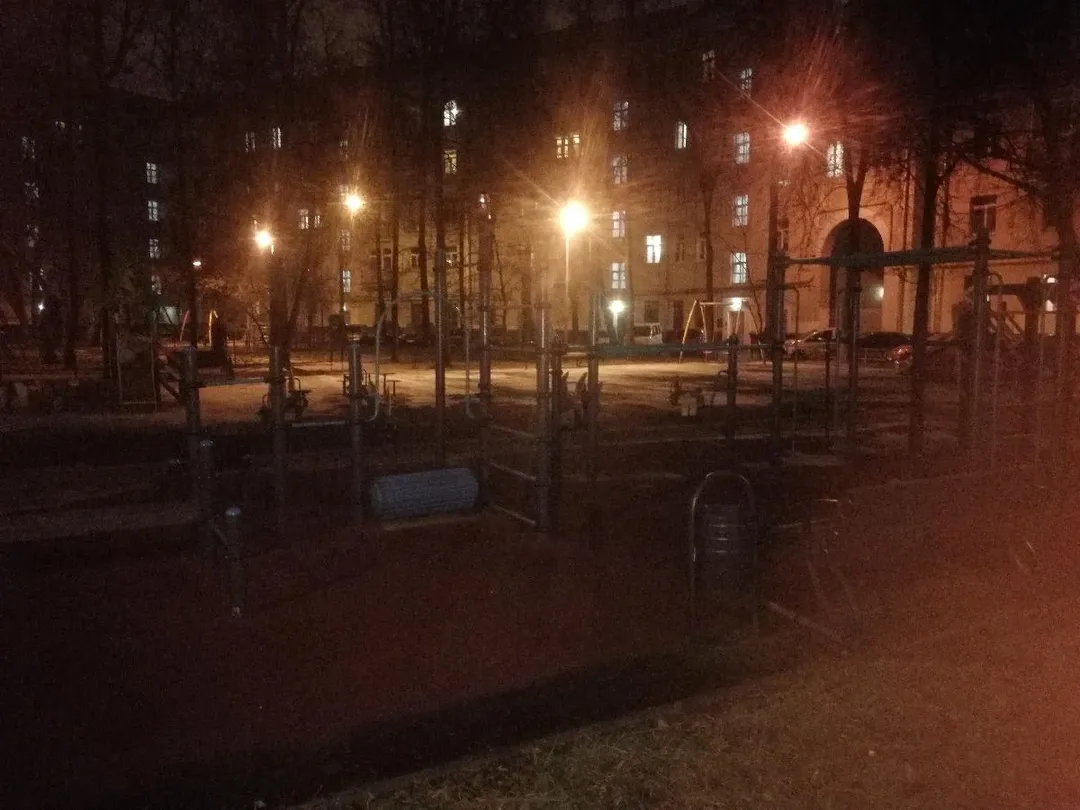 Bară de tracțiuni la Calisthenics Park at улица Маршала Неделина, Москва #wp2905 – fotografia 1 din 7