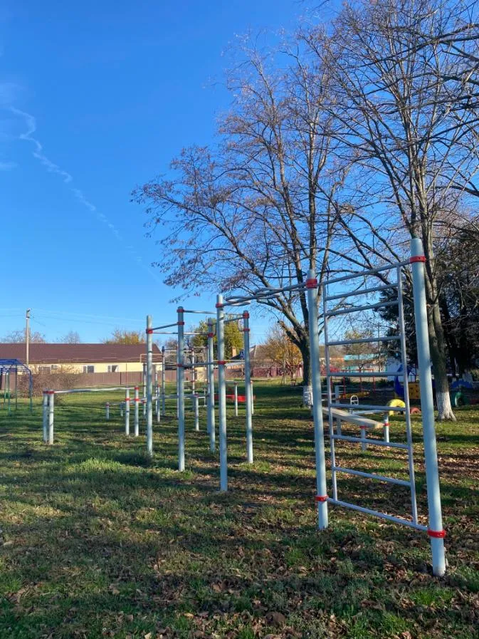 Турник на площадке Calisthenics Park at улица Кирова, Комсомольский – фото 1 из 4