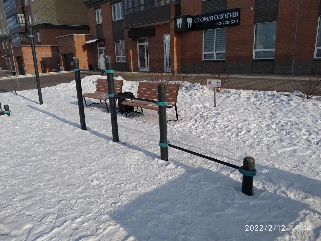 Parallele presso Calisthenics Park at Волжская улица, Красноярск – foto 3 di 5