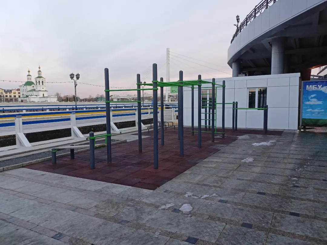 Pull Up Bar at Calisthenics Park at Благовещенский взвоз, Тюмень – photo 1 of 1