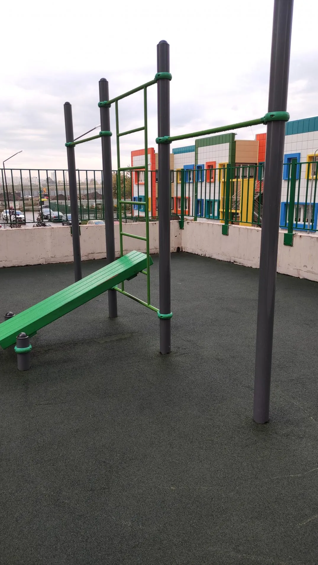Monkey Bars la Calisthenics Park at улица Цезаря Куникова, Краснодар – fotografia 3 din 4