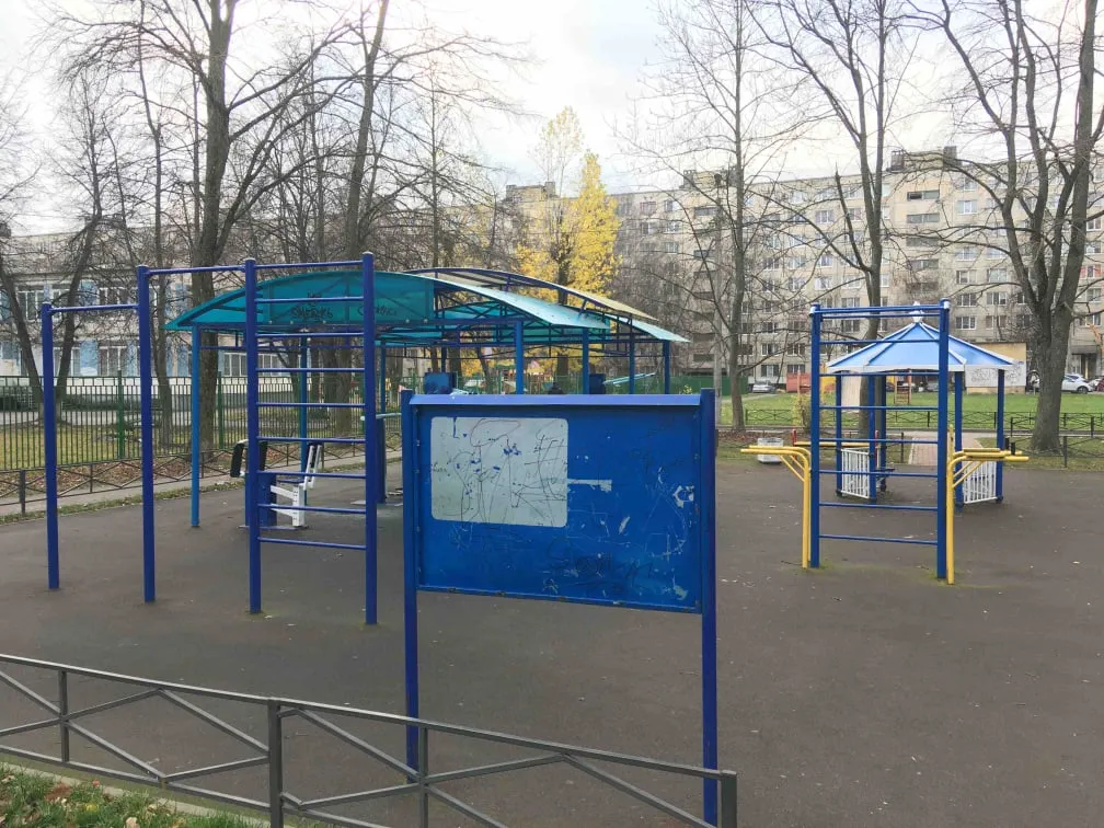 Bară de tracțiuni la Calisthenics Park at улица Коллонтай, Санкт-Петербург #wp2937 – fotografia 1 din 3