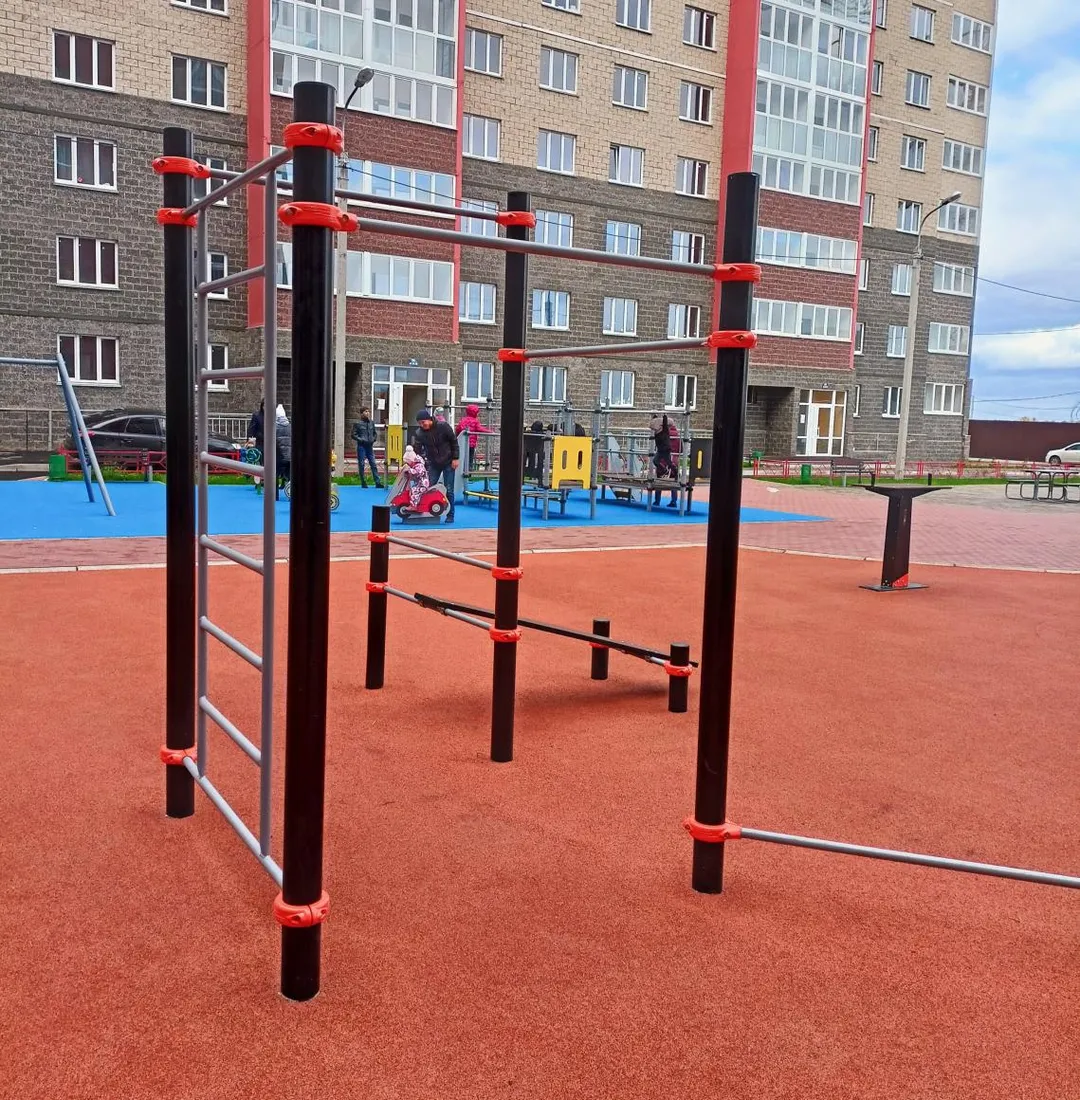 Скамья для пресса на площадке Calisthenics Park at улица Генерала Кусимова, Уфа – фото 3 из 4