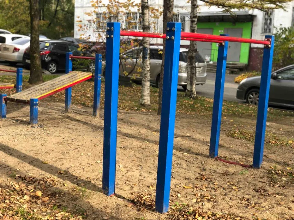 Bauchbank bei Calisthenics Park at Молдавский переулок, Хабаровск – Foto 4 von 6