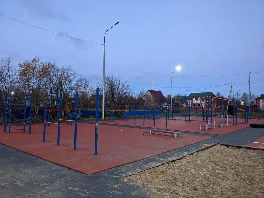 Pull Up Bar at Calisthenics Park at Обская улица, Салехард – photo 1 of 1