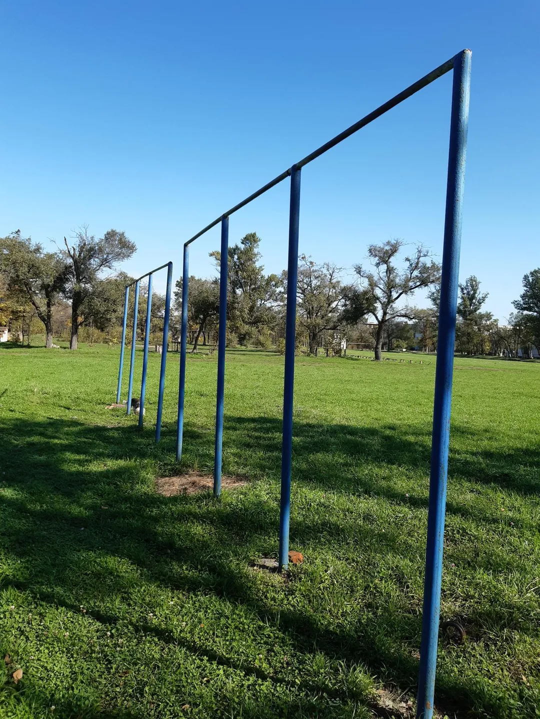 Bară de tracțiuni la Calisthenics Park at Стадион, Воздвиженка – fotografia 3 din 3