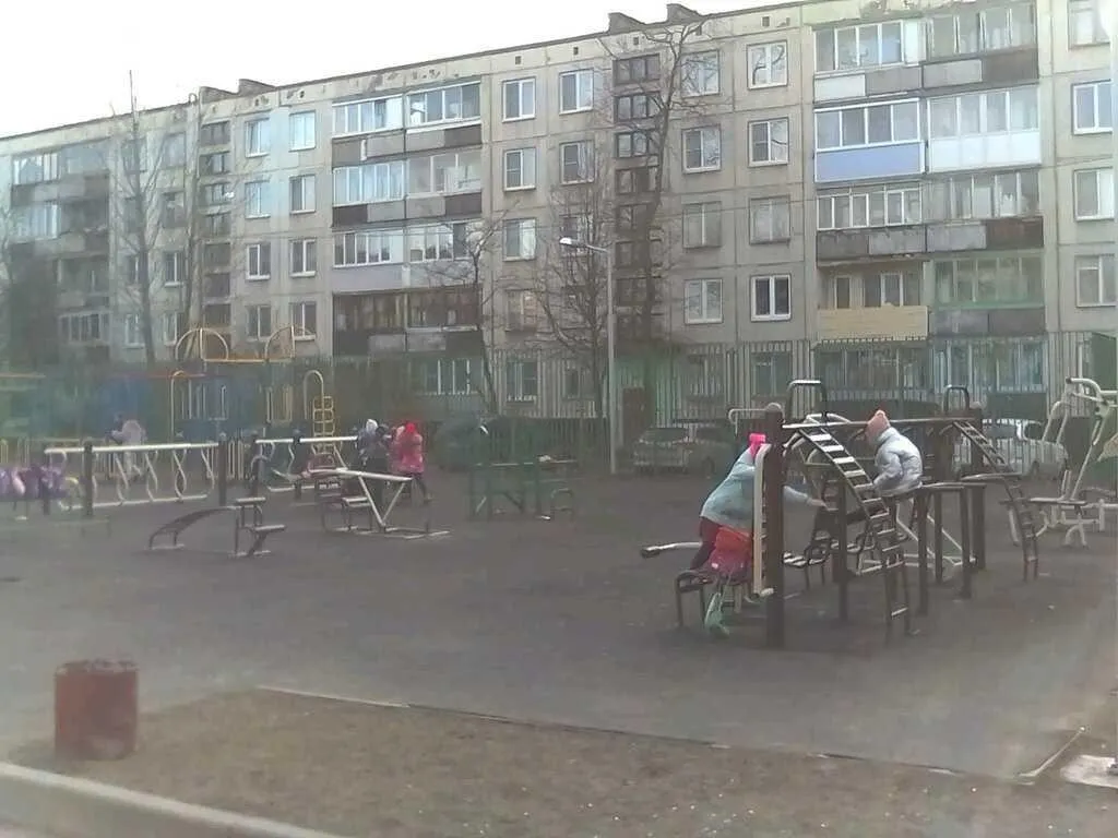 Sbarra per trazioni presso Calisthenics Park at Будапештская улица, Санкт-Петербург – foto 1 di 1