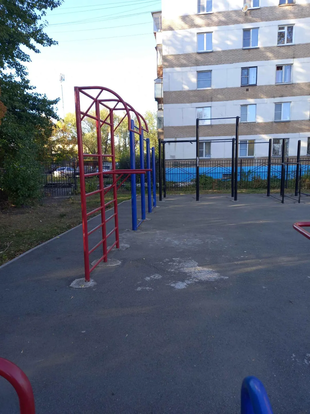 Bară de tracțiuni la Calisthenics Park at улица Куйбышева, Челябинск – fotografia 1 din 6