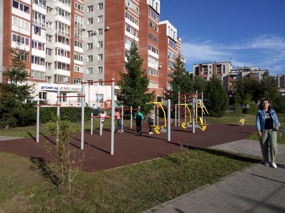Pull Up Bar at Outdoor Gym in Каштак, Томск – photo 1 of 2
