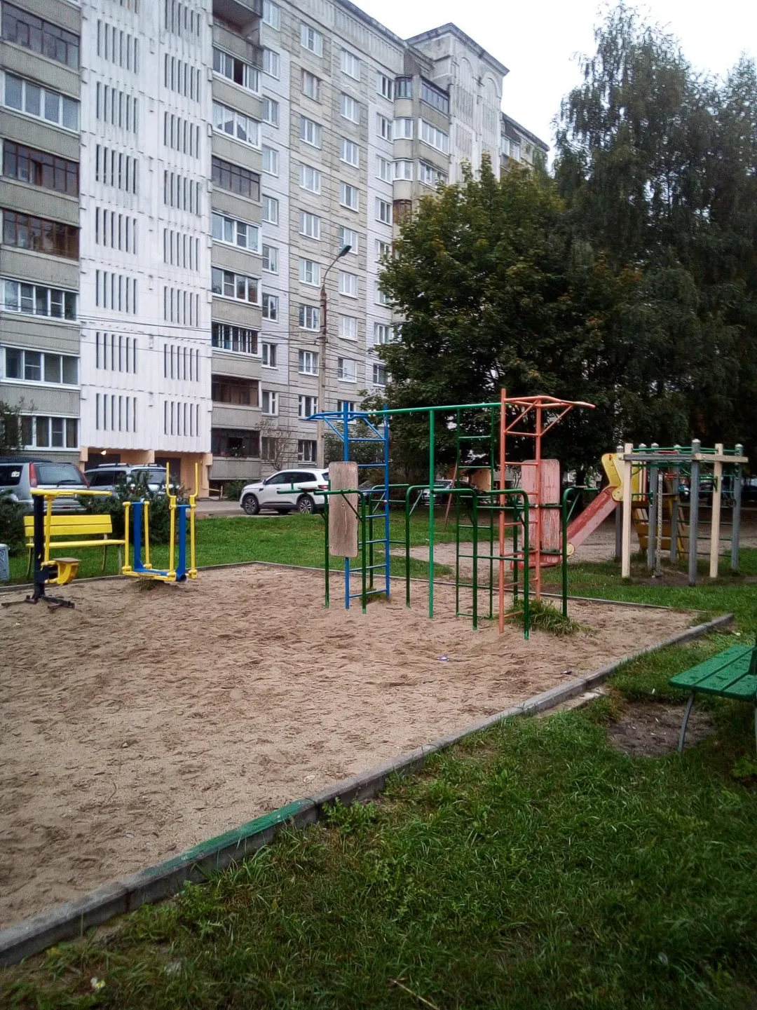 Bară de tracțiuni la Calisthenics Park at Республиканская улица, городской округ Тверь – fotografia 1 din 3