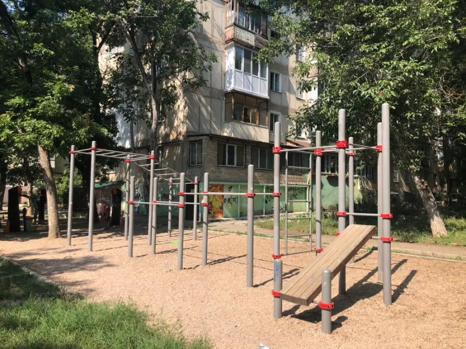 Barras Paralelas en Calisthenics Park at Киевская улица, Симферополь – foto 2 de 2