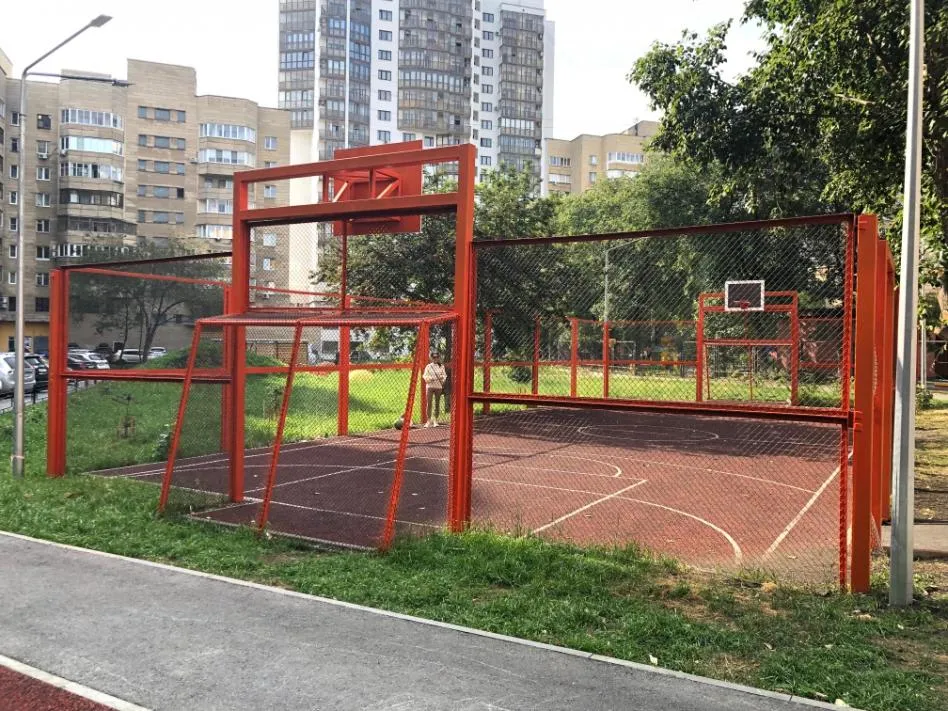 Pull Up Bar at Calisthenics Park at улица Антона Валека, Екатеринбург – photo 1 of 5