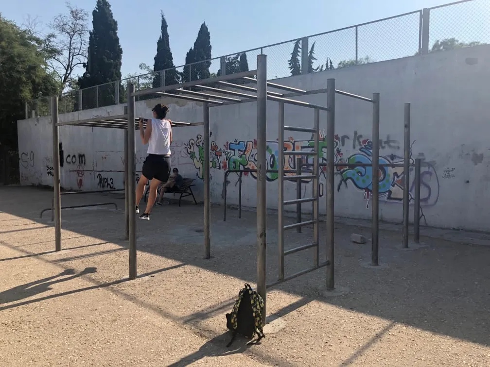 Bară de tracțiuni la Calisthenics Park at Одесская улица, Севастополь #wp3008 – fotografia 1 din 3