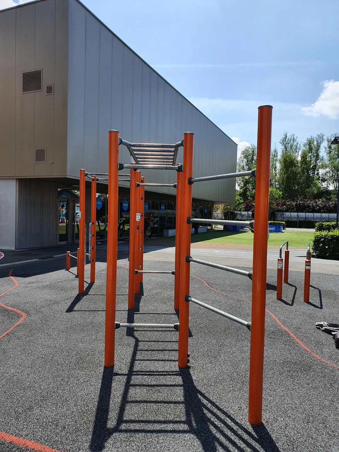 Barre de traction à Calisthenics Park at Nijverheidsstraat, Brugge – photo 1 sur 4