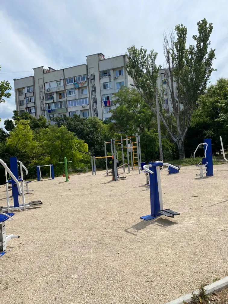 Air Skier bei Calisthenics Park at улица Адмирала Юмашева, Севастополь – Foto 5 von 8