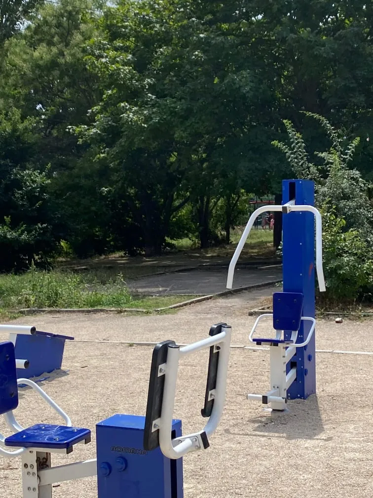 Klimmzugstange bei Calisthenics Park at улица Адмирала Юмашева, Севастополь – Foto 1 von 8