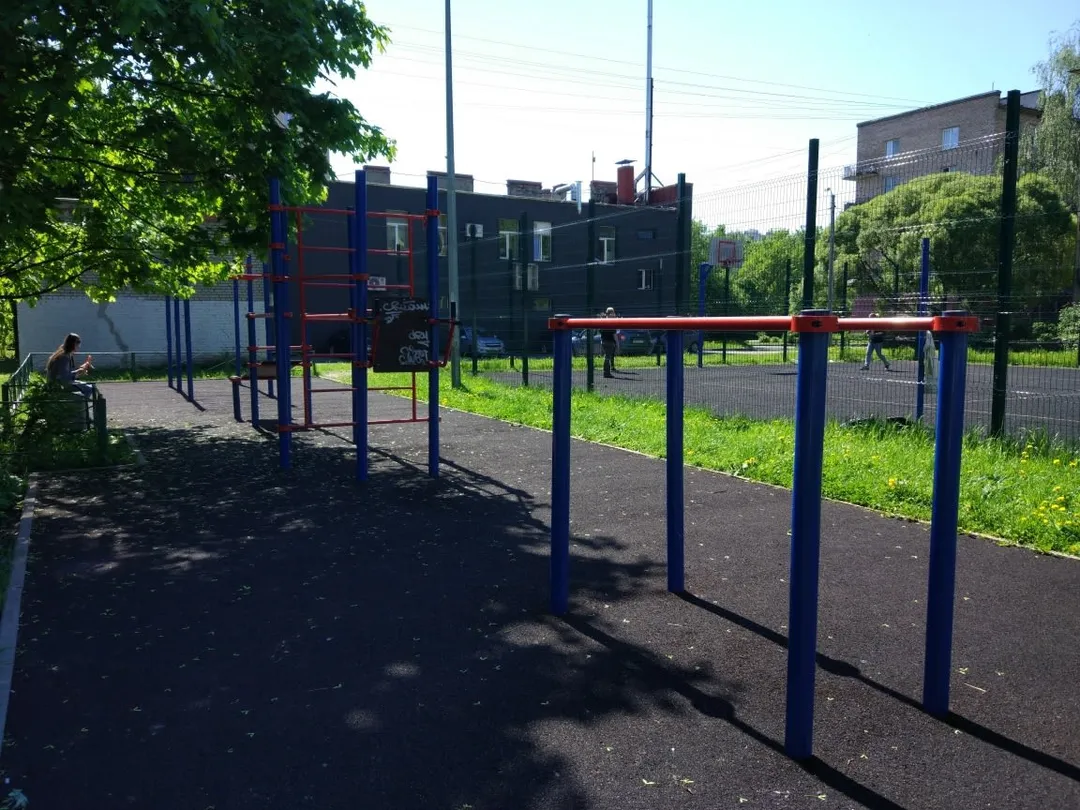 Parallele presso Calisthenics Park at проспект Металлистов, Санкт-Петербург #wp3027 – foto 2 di 7