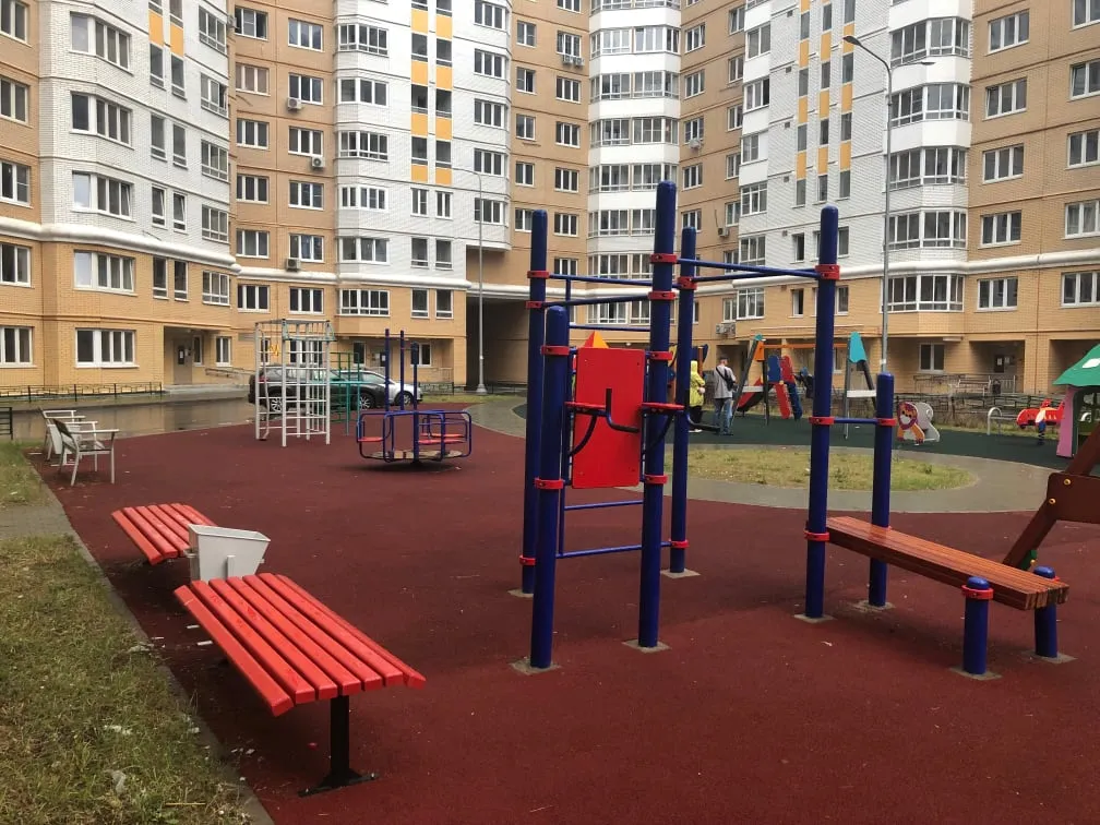 Турнік на майданчику Calisthenics Park at 6-я Радиальная улица, Москва – фото 1 з 5