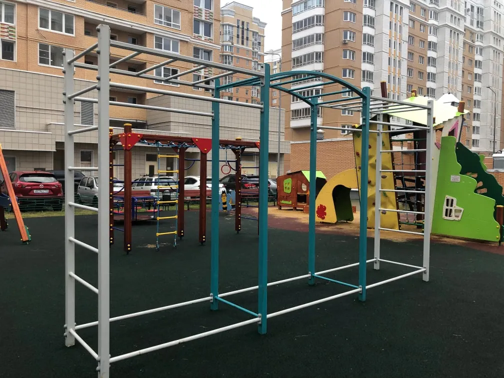 Pull Up Bar at Calisthenics Park at проектируемый проезд № 6630, Москва #wp3033 – photo 1 of 4