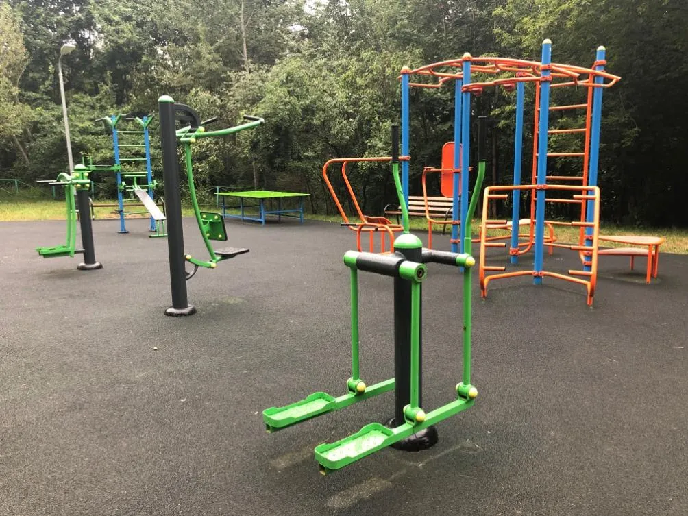 Рукохід на майданчику Calisthenics Park at Элеваторная улица, Москва #wp3036 – фото 3 з 3