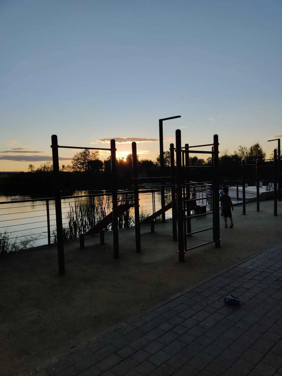 Barras Paralelas en Calisthenics Park at Молодёжная улица, Отрадное – foto 2 de 2