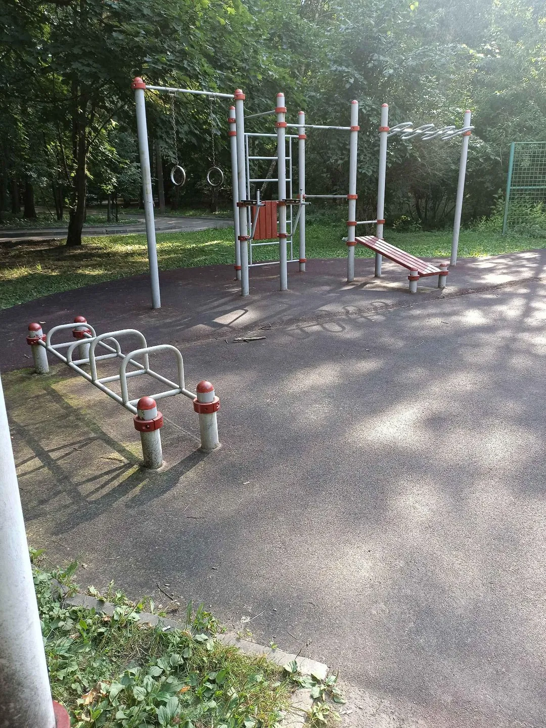 Pull Up Bar at Calisthenics Park at улица Доктора Гааза, Москва – photo 1 of 4