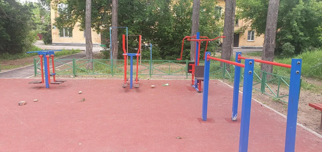 Espalier à Outdoor Gym in микрорайон Байкальск, Ангарск – photo 3 sur 3