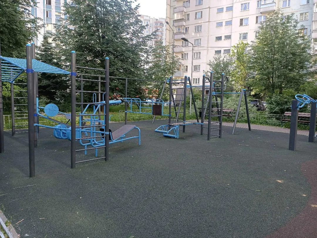 Bară de tracțiuni la Calisthenics Park at улица Академика Анохина, Москва #wp3095 – fotografia 1 din 4