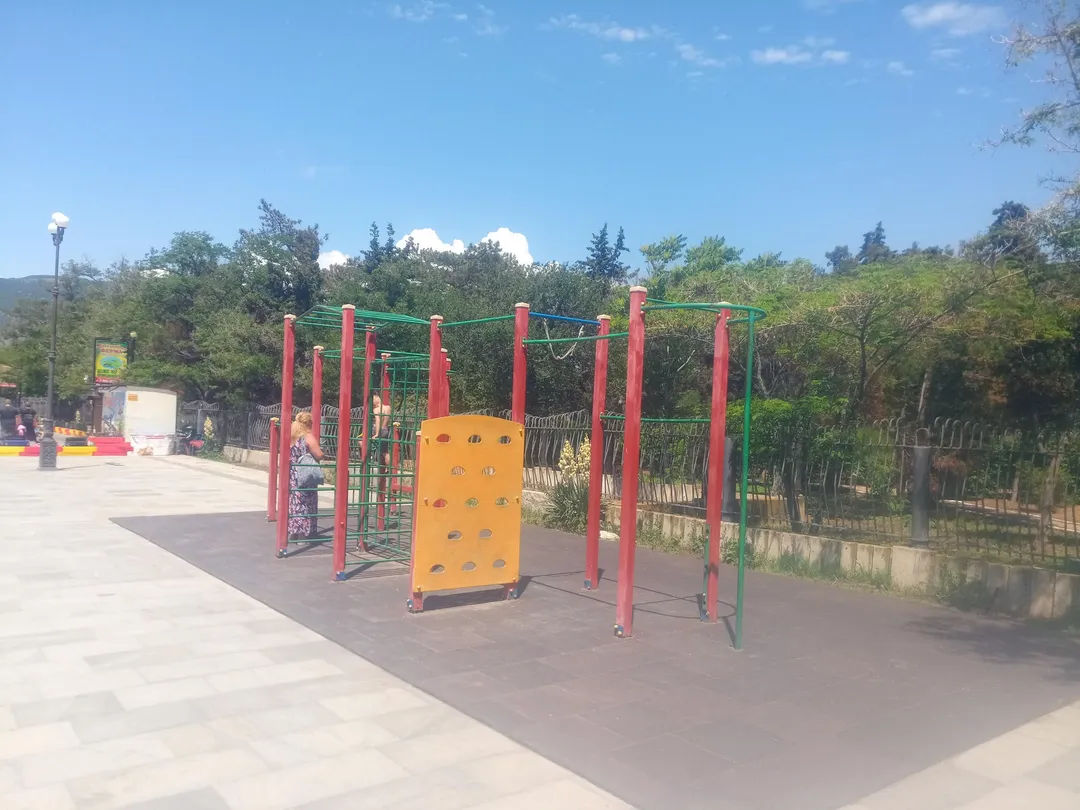 Bare paralele la Outdoor Gym #wp3108 in Судак – fotografia 2 din 2