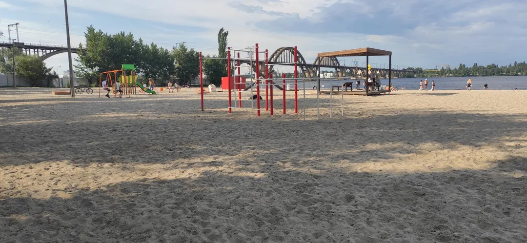 Pull Up Bar at Calisthenics Park at вулиця Монастирський Острів, Дніпро – photo 1 of 1