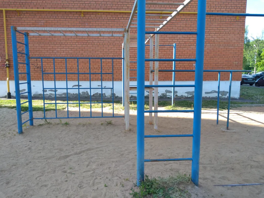 Parallel Gym Bars at Calisthenics Park at Тутаевское шоссе, Ярославль – photo 2 of 4