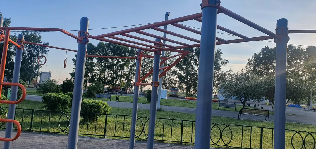 Barren bei Calisthenics Park at Партизанская улица, Тайшет – Foto 8 von 8