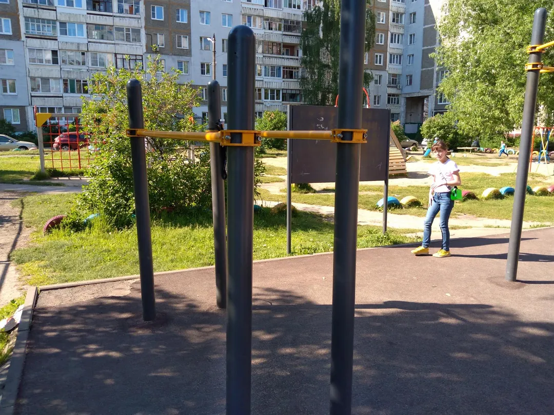 Abs Bench at Calisthenics Park at улица Бабича, Ярославль – photo 5 of 6