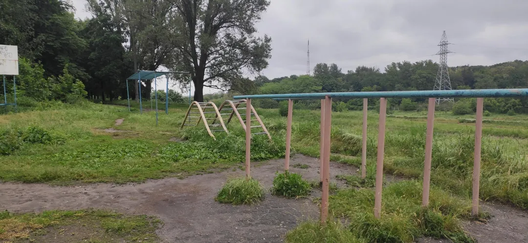 Push Up Bar at Calisthenics Park at вулиця Ніла Армстронга, Дніпро – photo 2 of 7