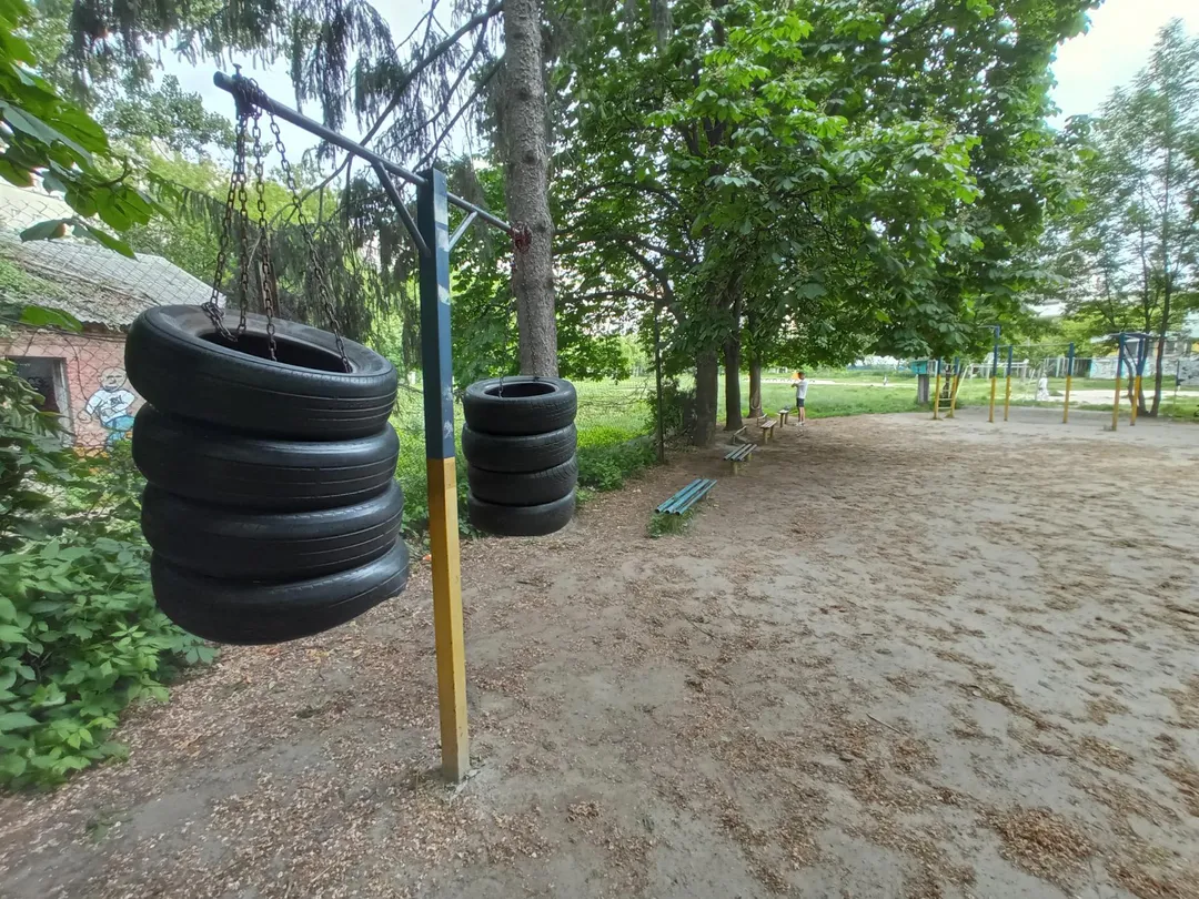 Bare paralele la Calisthenics Park at вулиця Глібова, Київ – fotografia 3 din 5