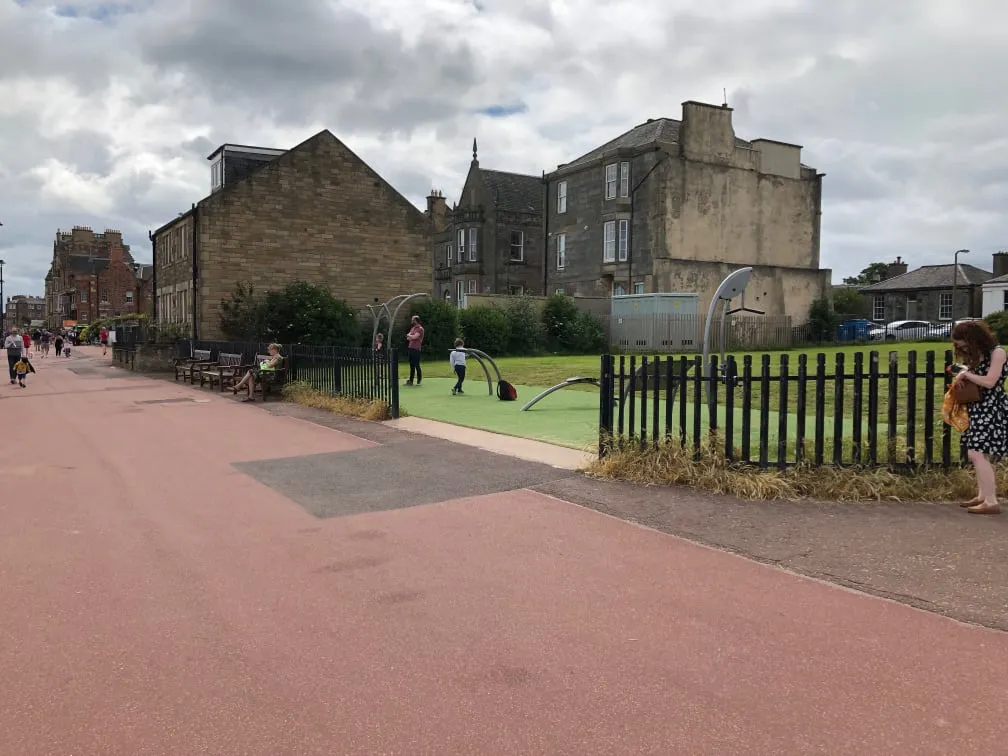 Pull Up Bar at Calisthenics Park at The Prom, City of Edinburgh – photo 1 of 1