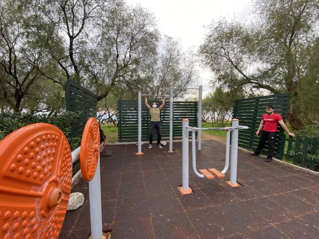 Inele de gimnastică la Calisthenics Park at Ποσειδώνος, Δήμος Παλαιού Φαλήρου – fotografia 6 din 8