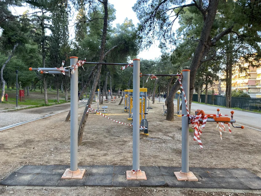 Air Walker la Calisthenics Park at Εφέσου, Δήμος Νέας Σμύρνης – fotografia 6 din 7