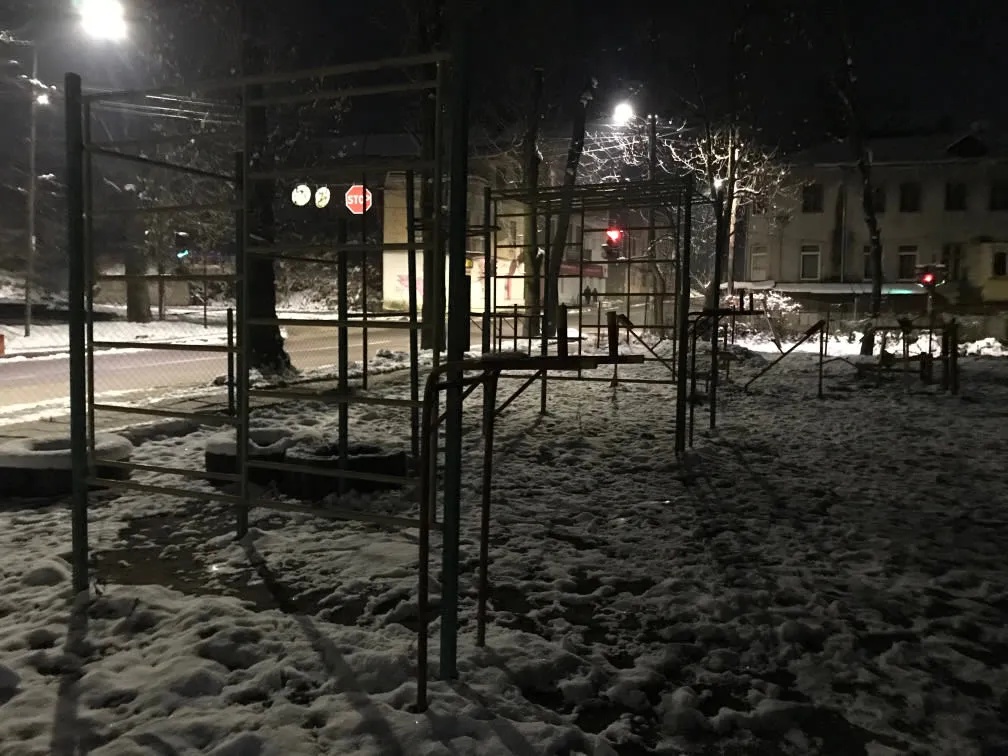 Barras de Mono en Calisthenics Park at Бориславська вулиця, Дрогобич – foto 3 de 3
