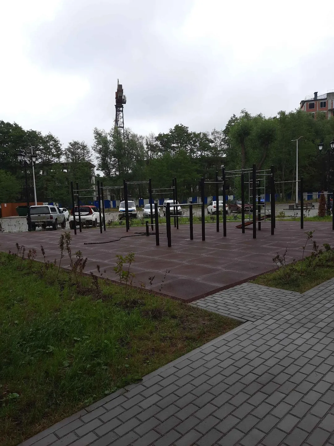 Parallele presso Calisthenics Park at улица Валентина Мосина, Зеленоградск – foto 2 di 2